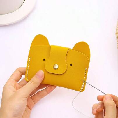 DIY Cute Puppy Shaped Coin Purse Craft Kit - Make Your Own Kawaii Dog Themed PU Leather Card Holder, Adorable Mini Wallet With Snap Button Closure, Beginner Friendly Stitch Sewing Supplies, Ideal For Coins & Cards Storage, Perfect DIY Craft Project & Gift For Craft Enthusiasts, Women, Teen Girls & Dog Lovers (This Product Is A Material Package, Not A Finished Product, And Needs To Be Sewn By Hand)