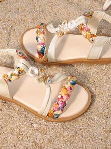 1双女童玫瑰红印花编织串珠凉鞋，鞋面采用织物和串珠材质，编织图案和串珠装饰，低跟平底，舒适透气，波西米亚风格，适合海滩和夏季野餐。 - 白色 - 查看 3