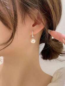 2只新款优雅立方氧化锆珍珠耳环，适合女性日常佩戴、婚礼、晚宴、音乐节、通勤、节日及送礼。 - 白色 - 查看 2