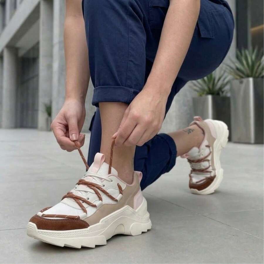 Women's Modern Platform Sneakers, Comfortable For Everyday Casual Wear, Stylish, Vacation, Lace-Up, Party, Office, Outdoor - 焦糖色/粉紅色 - 查看 1