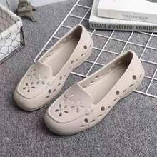 Women's Summer Hollow Breathable Slip-On Flat Sandals, Lightweight All-Match Versatile Ladies Sandals - Khaki - View 7