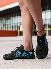 1双女士夏季沙滩水鞋，轻便速干透气防滑水鞋，适合沙滩、露营、派对、游泳、冲浪、健身、瑜伽等场合。 - 藏蓝色 - 查看 5