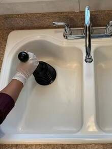 1个专业厨房管道疏通器，家用管道清洁工具，蔬菜管道疏通器，带人体工学手柄的重型皮搋子 - 适用于马桶、浴缸、淋浴房和水槽排水管 - 强力疏通工具，经久耐用且易于清洁 - 家用/商用 - 多色的 - 查看 8