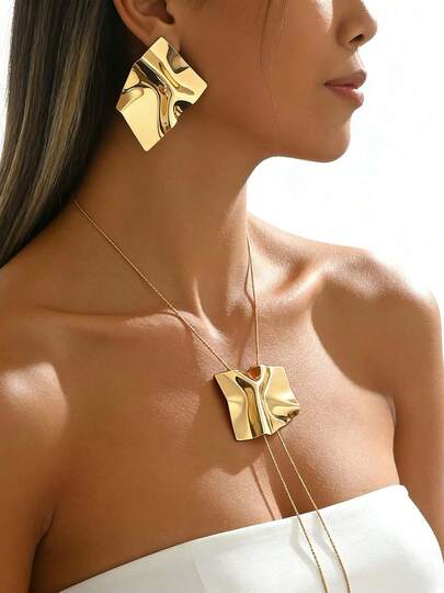 2pcs Set Luxury Asymmetrical Metal Earrings, European And American Pleated Texture Earrings, Personalized Exaggerated Necklace And Earrings Set