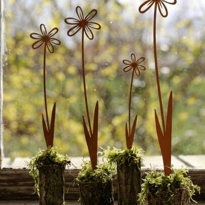 4pcs Rusty Metal Flower Stakes - Rusted Garden Yard Art, Decorative Lawn Accents, Outdoor Metal Plant Decor For Patio, Lawn & Garden, Patio Decorations