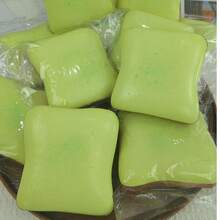 1片草莓奶油抹茶吐司面包，质地厚实柔软如云，捏捏乐减压玩具，适合作为生日、毕业、母亲节、结婚礼物 - 彩色 - 查看 6