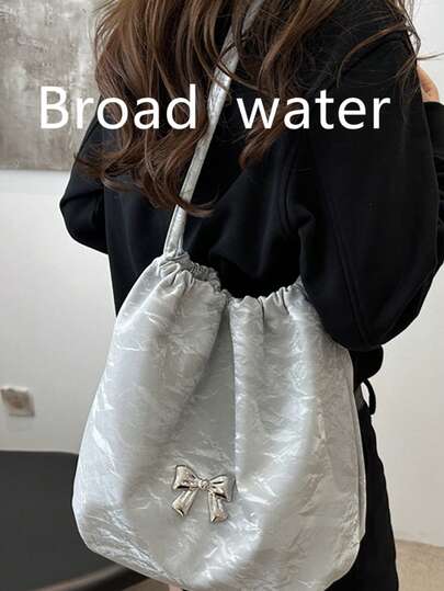 2026新款荷叶边云朵手提包，女士时尚蝴蝶结装饰水桶包，纹理单肩斜挎包，新品上市