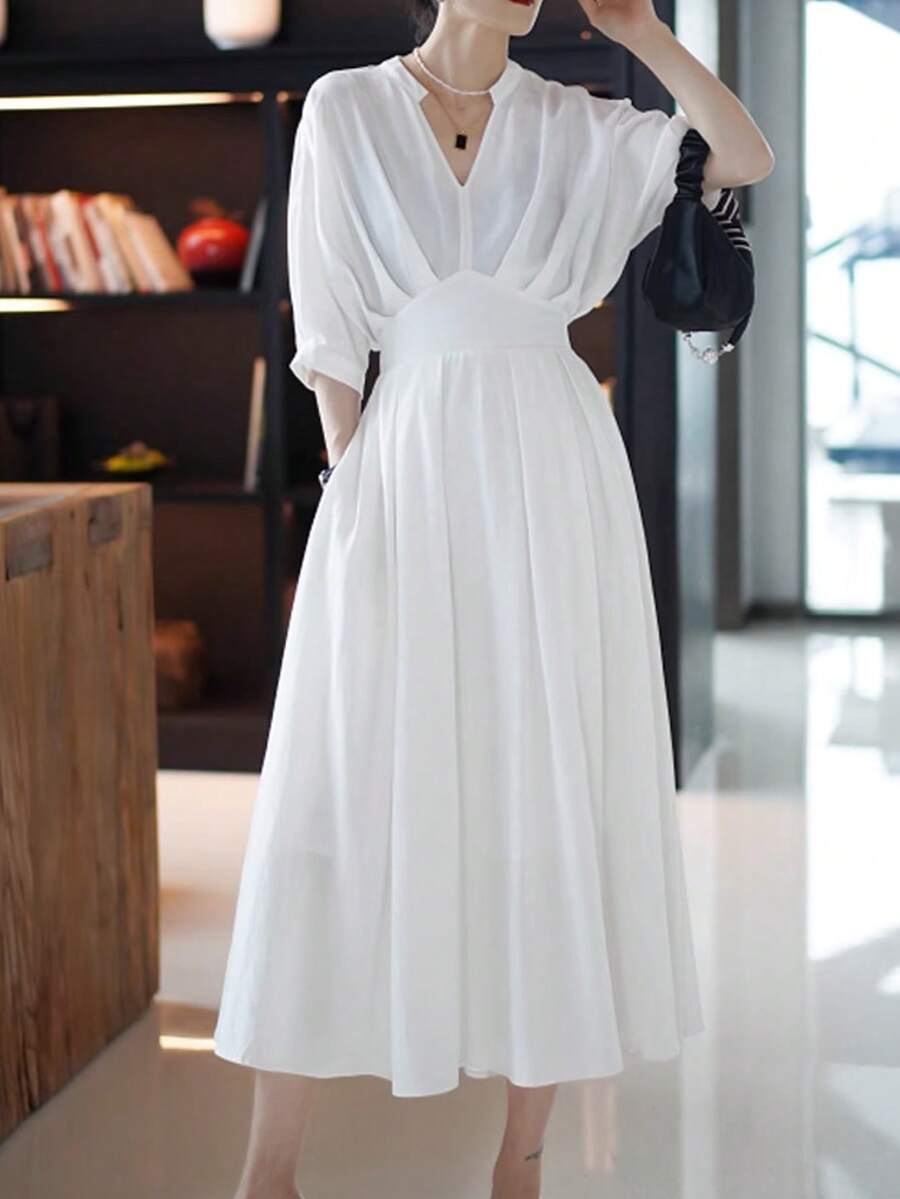 Designed And Elegant, V-Neck Waist Slim-Fitting Shirt Dress, Designed Pocket V-Neck Waist A-Line Skirt Long Sleeve Tops Primavera A Verano White Tops Resort Wear Women Mardi Gras Dresses For Women Vestidos Elegantes De Mujer Y2k Clothes Women Easter Dresses For Women Easter Outfit Women Women Clothes - 白色 - 查看 1