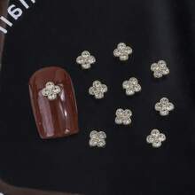 10 Peças Decorações de Unhas de Arte com Strass Dourado Estilo Y2K em Forma de Trevo, Design Minimalista Japonês, Joias de Unhas 3D Luxuosas Totalmente Pavimentadas com Trevo, Acessórios Fofos de Arte de Unhas, Suprimentos de Unhas - Dourado - Visão 6