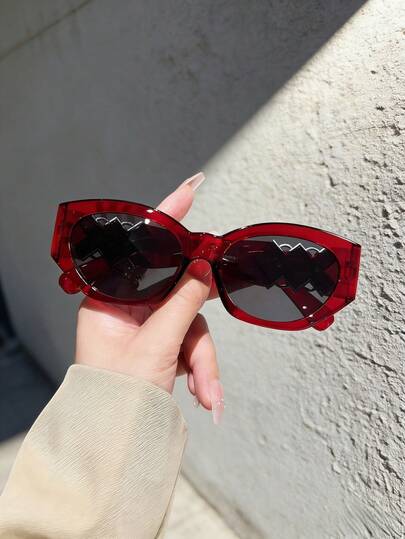 1 Piece Of Women's Red Oval Fashion Glasses,Made From High-Grade PC Materials, Y2K Style, Travel, Holiday Accessories, Seasonal Selection, Fashionable Glasses, Wear In The ,Suitable For Party Looks, Summer, Back-To-School Season, Beach Parties, Street Style, Selfies, Holidays.