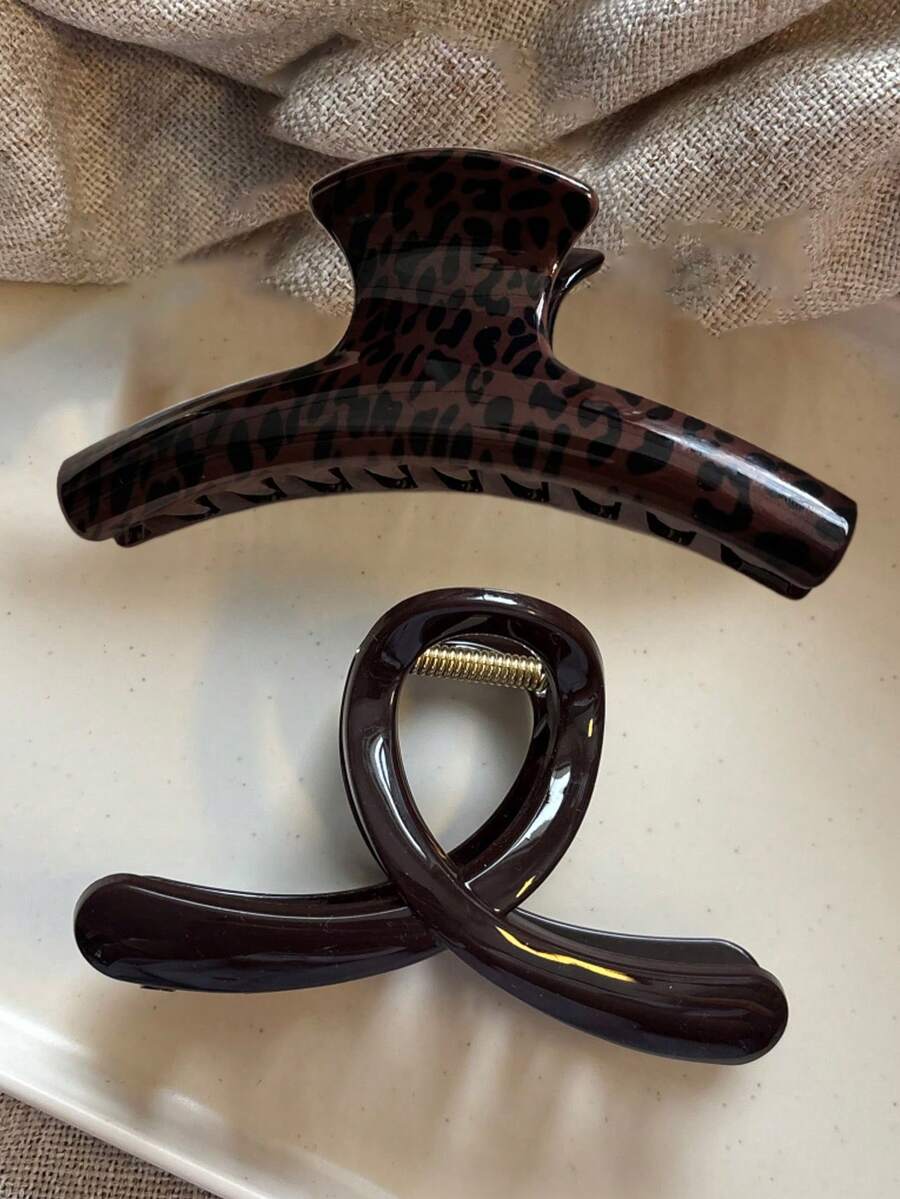 2个/1个女士豹纹棕色爪形发夹,尺寸3.94英寸/10厘米,轻巧塑料材质,时尚百搭,简约优雅纯色发饰,适合日常休闲、派对、通勤、海滩、盘发、马尾辫、洗脸、化妆等场合(单面字母标签)。夏季海滩爪形发夹,适合度假、旅行、节日、生日等场合。 - 彩色 - 查看 1
