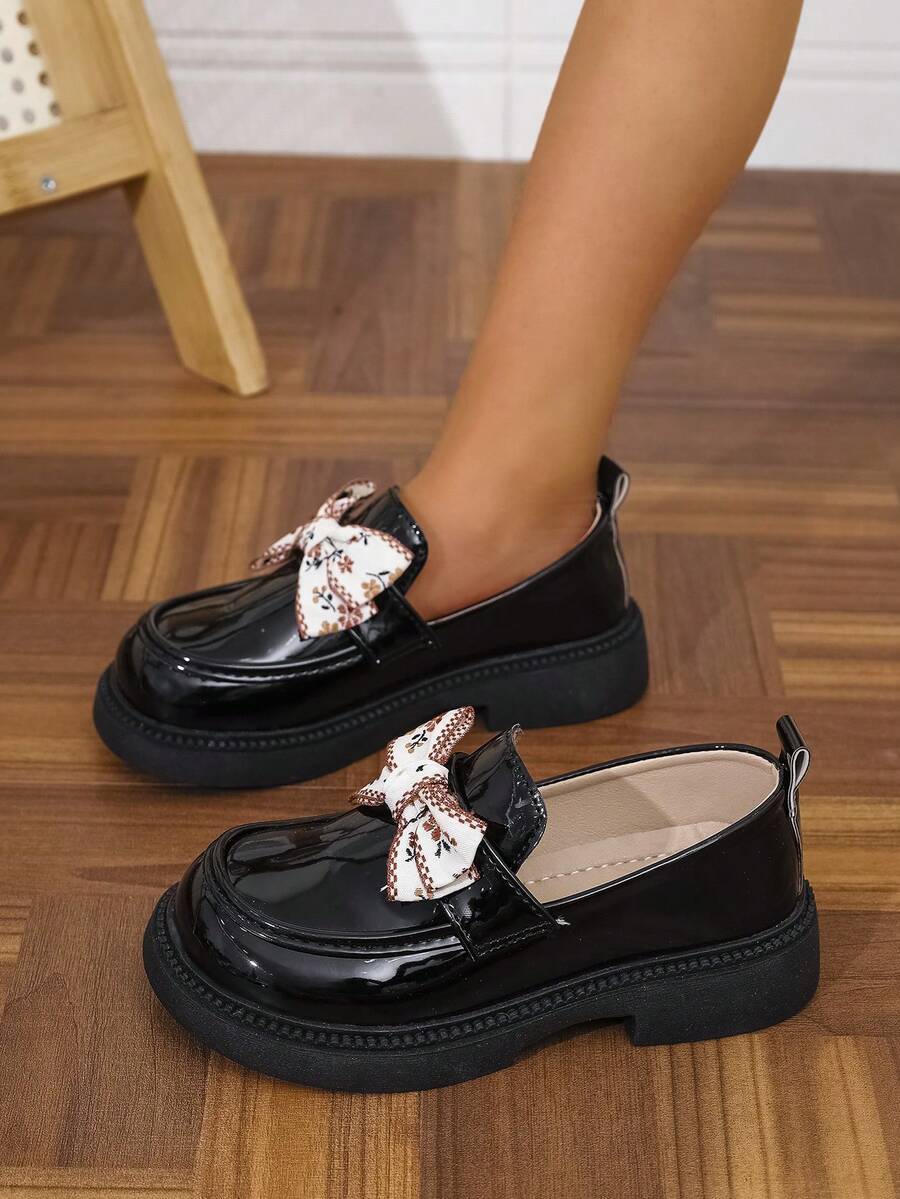 女童蝴蝶结平底牛津鞋，儿童乐福鞋和公主鞋，黑色皮鞋 - 白色 - 查看 1
