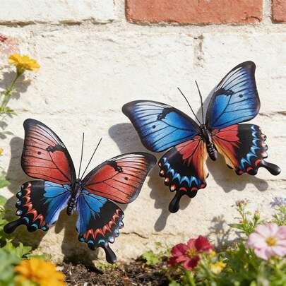 1个11.8英寸铁艺蝴蝶装饰品，色彩缤纷的悬挂式蝴蝶装饰，无需用电，可重复使用，适用于户外墙壁、花园、庭院、栅栏、露台、车库门装饰和节日装饰，是馈赠亲朋好友的完美礼物。