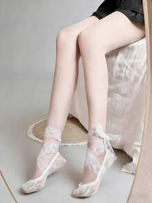 1 Pair Spring/Summer Lace Invisible Boat Socks, Ballerina Style Women's White Low-Cut Invisible Socks With Lace Floral Trim, Silicone Non-Slip Heel, Criss-Cross Bow Tie - Multicolor - View 8