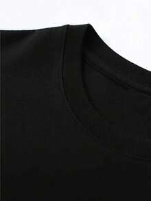 Artistic-Creative Oversize T-Shirt: Illustration of All-Seeing Eye in triangle with hooded hands, Unique Mystery Style – Casual Creative Style - Negro - Ver 4