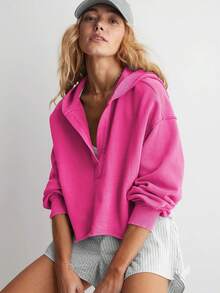 Women's Black Cropped Sweatshirt And Matching Athletic Shorts Set - Long Sleeve Collar Partial Button Placket Top With Embroidered Crescent Moon Stars Floral Design - Soft Elastic Waistband Casual Sporty Two Piece Lounge Outfit - Perfect For Gym Yoga Running Daily Streetwear Shopping Travel Birthday Anniversary Gift For Lady Woman Girl Best Friend Mom Daughter Sister - 瑰紅 - 查看 3