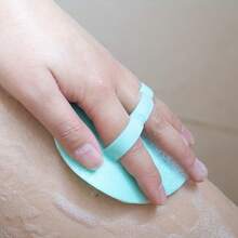 1 chiếc bàn chải massage tắm, được trang bị lông mềm mại và đầu tẩy tế bào chết ba ngón, dụng cụ làm sạch cơ thể khi tắm, tẩy tế bào chết nhẹ nhàng giúp cải thiện độ mịn màng của da. - Mô hình tiêu chuẩn - Xem 4