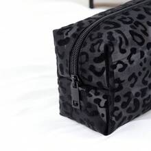 Minimalist Fashion Makeup Organizer Bag, Black Breathable Leopard Print Material Cosmetic Bag, Convenient Zipper Closure Octagonal Pouch, Suitable For Travel And Daily Use, Great Gift Option - Black - View 5