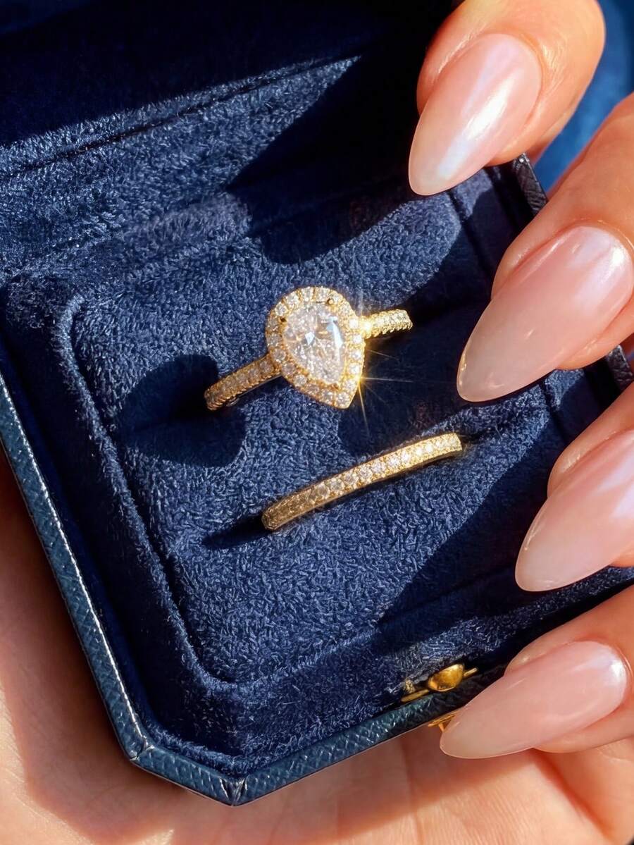 一套925纯银优雅高端单排水滴形钻石戒指套装，适合女性日常佩戴、生日派对、求婚仪式和周年纪念日。 - 白鑽-金 - 查看 1