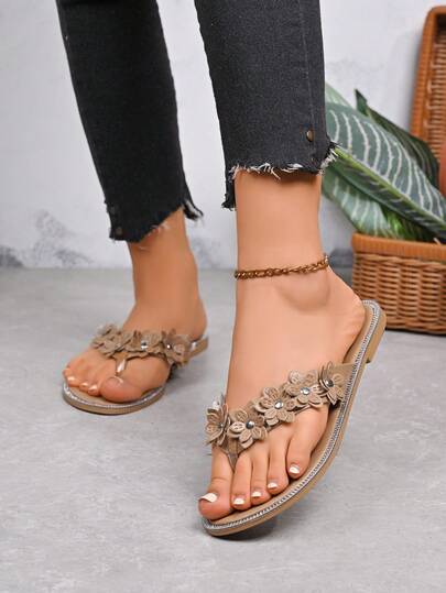 Casual Beach Flat Thong Sandals With 3D Flower & Rhinestone Decor