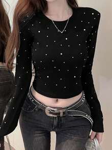Camiseta Feminina de Manga Longa, Gola Redonda, Preta, com Detalhes de Strass e Alta Elasticidade - Preto - Visão 8