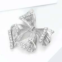 Exquisite Unique Luxurious Fashion New Butterfly Brooch Scarf Set, Jacket Dress Headscarf Accessories Zirconia Gold-Plated, Suitable For Daily, Vacation, Music Festival, Party, Mother's Day, Anniversary Gift - Silver - View 3