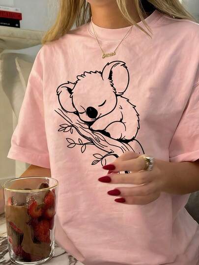 女士新款休闲可爱图案宽松圆领短袖T恤，时尚日常度假穿搭。适合情人节、返校季、教师节等节日穿着。柔软宽松舒适的字母印花短袖T恤，高端街头风度假休闲百搭上衣