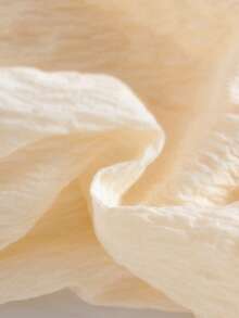 Bộ đồ 2 mảnh dễ thương cho bé gái, gồm áo không tay cổ tròn màu trơn phối bèo nhún và quần short phối bèo nhún, thích hợp cho các hoạt động hàng ngày vào mùa xuân/hè. - Màu be - Xem 8