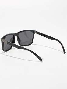 Unisex Retro Rectangular Plastic Black Sunglasses, Classic Style For Outdoor Travel Beach Vacation Casual Wear, Driving UV Protection - Black - View 5