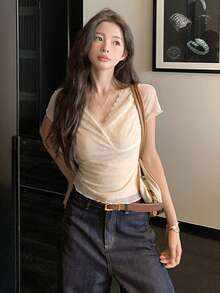 Áo kiểu ren cổ chữ V gợi cảm, thiết kế thắt eo, dáng ôm, áo hè thanh lịch dành cho nữ. - Màu be - Xem 3