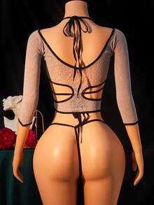 Bộ 3 món đồ lót gợi cảm dành cho nữ, chất liệu ren xuyên thấu, lưới, khoét ngực phía trước, kiểu cổ yếm, gồm áo ngực và quần lọt khe, màu xám đen, viền đen. - Xám - Xem 2