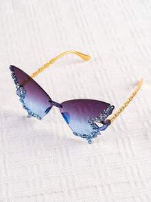 一副蝴蝶造型时尚眼镜，高端男女通用，适合小脸型，防紫外线，适合派对、T台走秀等场合，趣味大镜框 - 彩色 - 查看 6