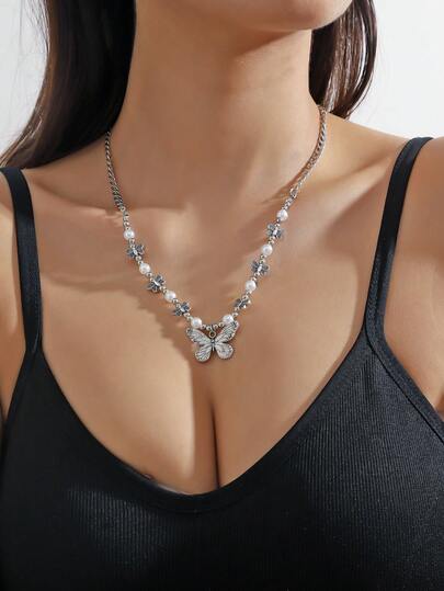 New Fashion Faux Pearl Butterfly Necklace, Personalized Retro Hip-Hop Pendant Necklace For Women