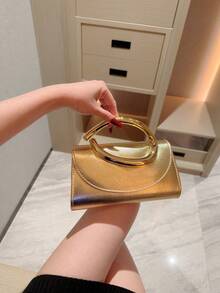 1 chiếc ví cầm tay mini kiểu dáng châu Âu và Mỹ trang trí kim loại, túi xách sang trọng, thanh kim loại sáng bóng, thích hợp cho váy dạ hội, tiệc tùng, đám cưới, dạ tiệc, lễ hội. Bao gồm dây xích kim loại. - Vàng - Xem 2