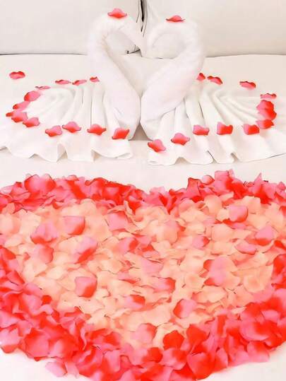 Artificial Rose Petals Decor, Suitable For Romantic Parties, Weddings, Events, Parades, Proposals, Anniversaries, Floral Arrangements, And Wedding Processions. Red Rose Petals (Red And White)