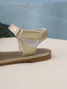 2026夏季时尚舒适百搭金叶图案女童凉鞋，软底轻便透气婴儿凉鞋 - 金色 - 查看 8