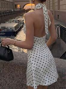 2026春夏时尚：百搭迷你连衣裙，适合日常穿着、休闲、通勤、街头风、复古、性感、露背等多种场合，黑白撞色吊带设计，印花图案，适合派对穿着 - 白色 - 查看 2