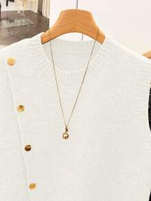 1pc Solid Color Cropped Round Neck Asymmetrical Button Accessory Design Fashion Layering Sleeveless Knit Vest White Summer - White - View 5