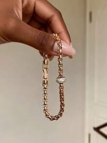 Luxury Fully Paved Clasp Thick Chain Grape Chain Bracelet For Women, Gold Titanium Steel Jewelry, Unique Chunky Design, Versatile For Commute And Daily Wear, Cross-Border Popular Fashion Jewelry, Gift For Girlfriend And Best Friend - Bracelet - View 4
