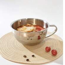 这款18/10不锈钢双层带把手碗非常实用，隔热防烫，适合盛放早餐燕麦片、牛奶、食物和汤。 - 查看 4