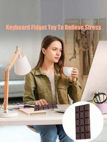 1pc Slow Rebound Chocolate Scented Squeeze Toy - Realistic Food Sensory Stress Relief Toy, Suitable For Adults, TPR Material, Cute Chocolate Collectible, Birthday Party Small Gift And Surprise Gift, Sensory Toy, Stress Relief Toy, Party Favor Bag Filler, Taba Squisy, Travel Toy - 彩色 - 查看 3