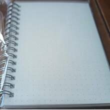 Sổ tay gáy xoắn 80 trang, bìa PP, giấy kẻ ô vuông, gáy xoắn cứng, chống thấm nước, phù hợp cho học sinh và người đi làm. - trắng - Xem 4