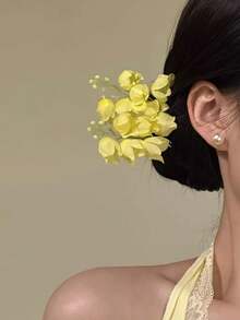 1pc 2026 New Early Spring Floral Hair Clip, Vacation Style Photo Prop - Yellow Lily Of the Valley Flowers - View 2