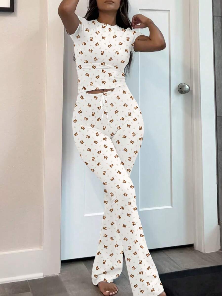 LovelyWholesale 女士夏季圆领短袖小熊图案T恤和抽绳喇叭裤套装，休闲白色 - 白色 - 查看 1