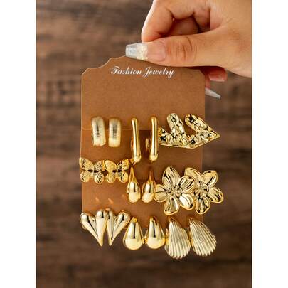 Bộ 9 đôi bông tai mạ vàng CCB, kiểu dáng cổ điển cá nhân hóa bao gồm các hình dạng sọc, trơn, trái tim, bướm, hoa, giọt nước, quạt, sang trọng, thanh lịch, đa năng cho sử dụng hàng ngày, đi làm, dự tiệc, phụ kiện thời trang xuyên biên giới được ưa chuộng, không phai màu, giá cả phải chăng.