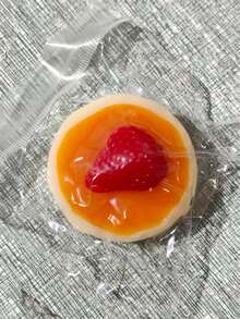 1个草莓蓝莓奶油蛋糕造型挤压玩具，节日、生日、派对礼品，缓解压力、宣泄情绪的完美礼物 - 彩色 - 查看 12