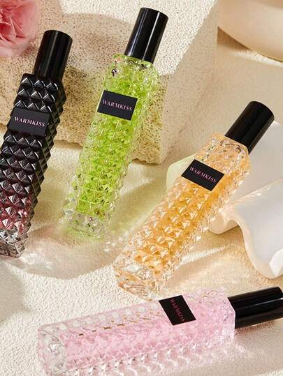 1瓶30毫升畅销空气清新喷雾，可爱清新，幸福喷雾，持久清新香氛，释放优雅花果香，适合室内、室外、约会、派对、度假和家庭使用。“办公室”是理想的礼物，送给朋友和爱人的完美之选，适合情人节礼物、商务旅行、节日和生日礼物，适合送给父母、爱人和挚友。