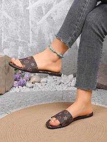 Sandal đế bằng một mảnh kiểu retro mới năm 2026 dành cho nữ, dây xích kim loại họa tiết hoa, chống trơn trượt, chống mài mòn, dép lê mùa hè sang trọng, chất liệu có họa tiết, thoải mái, thoáng khí, đa năng cho đi làm, hẹn hò, mặc hàng ngày, đi biển. - màu nâu - Xem 3