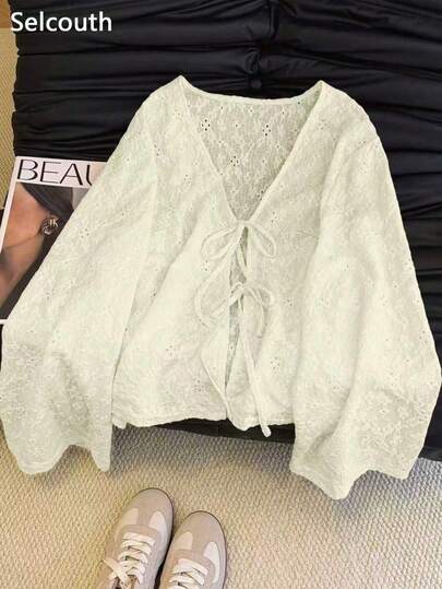 Selcouth 大码女装纯色休闲V领长袖系带衬衫，花卉提花纹理修身长袖上衣，秋季外套上衣