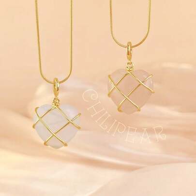 1件波西米亚风不锈钢女士心形扭纹吊坠项链，时尚精致锁骨链，适合夏季海滩度假，百搭